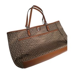 Tommy Hilfiger Women's Shoulder Bag | Purse | Satchel | Brand New Condition!